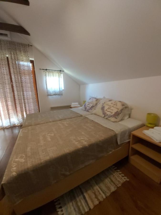 Izletiste Opatovac Guest House Екстериор снимка