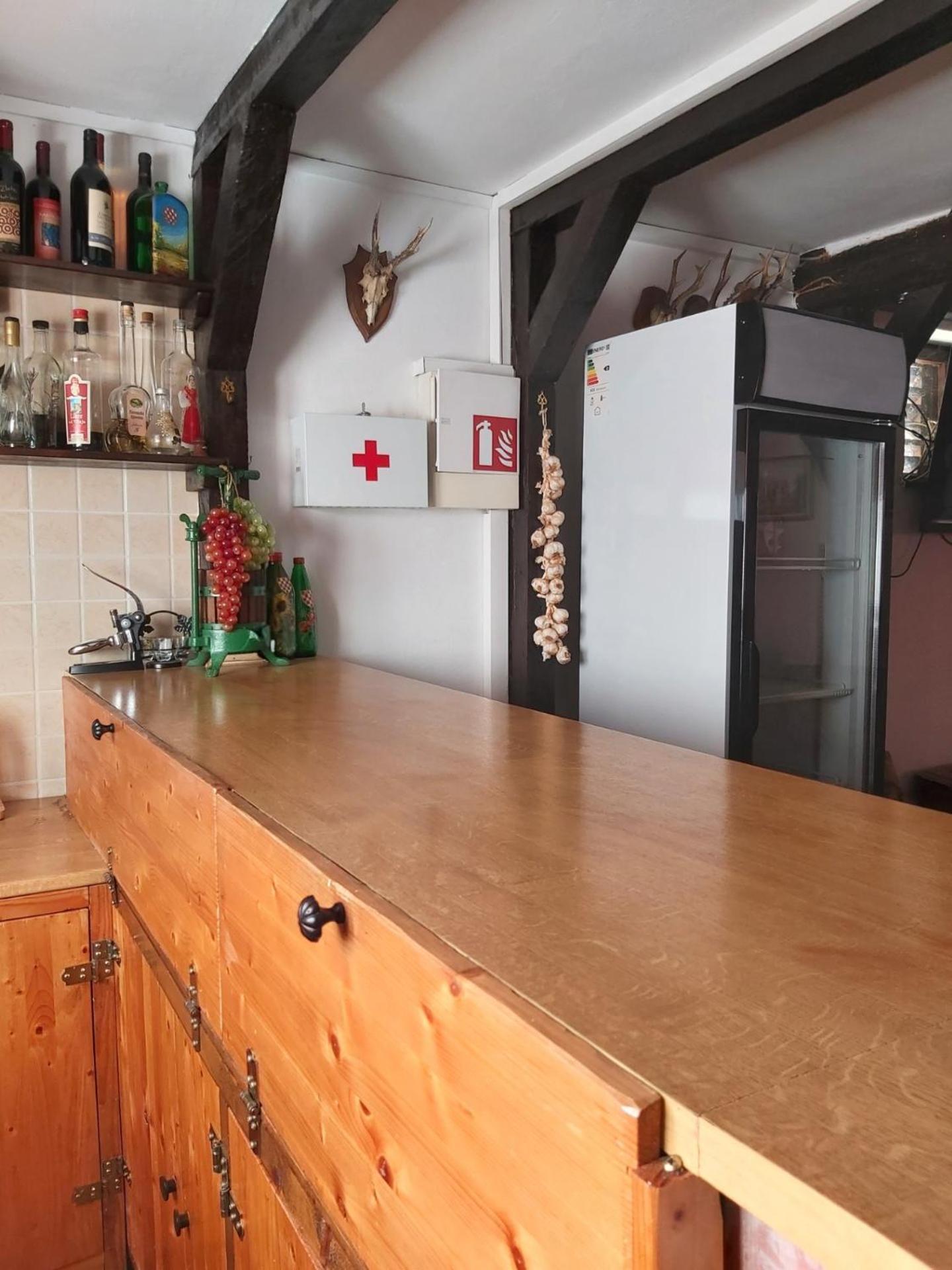 Izletiste Opatovac Guest House Екстериор снимка